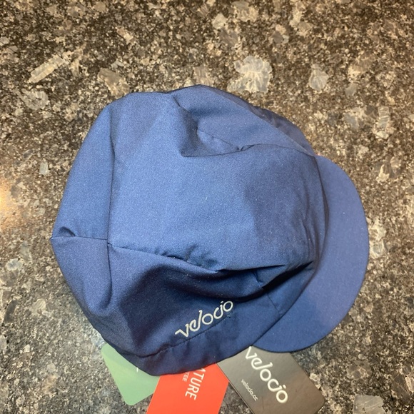 Velocio Ultralight Rain Cycling Cap Hat Navy New NWT - Picture 3 of 9